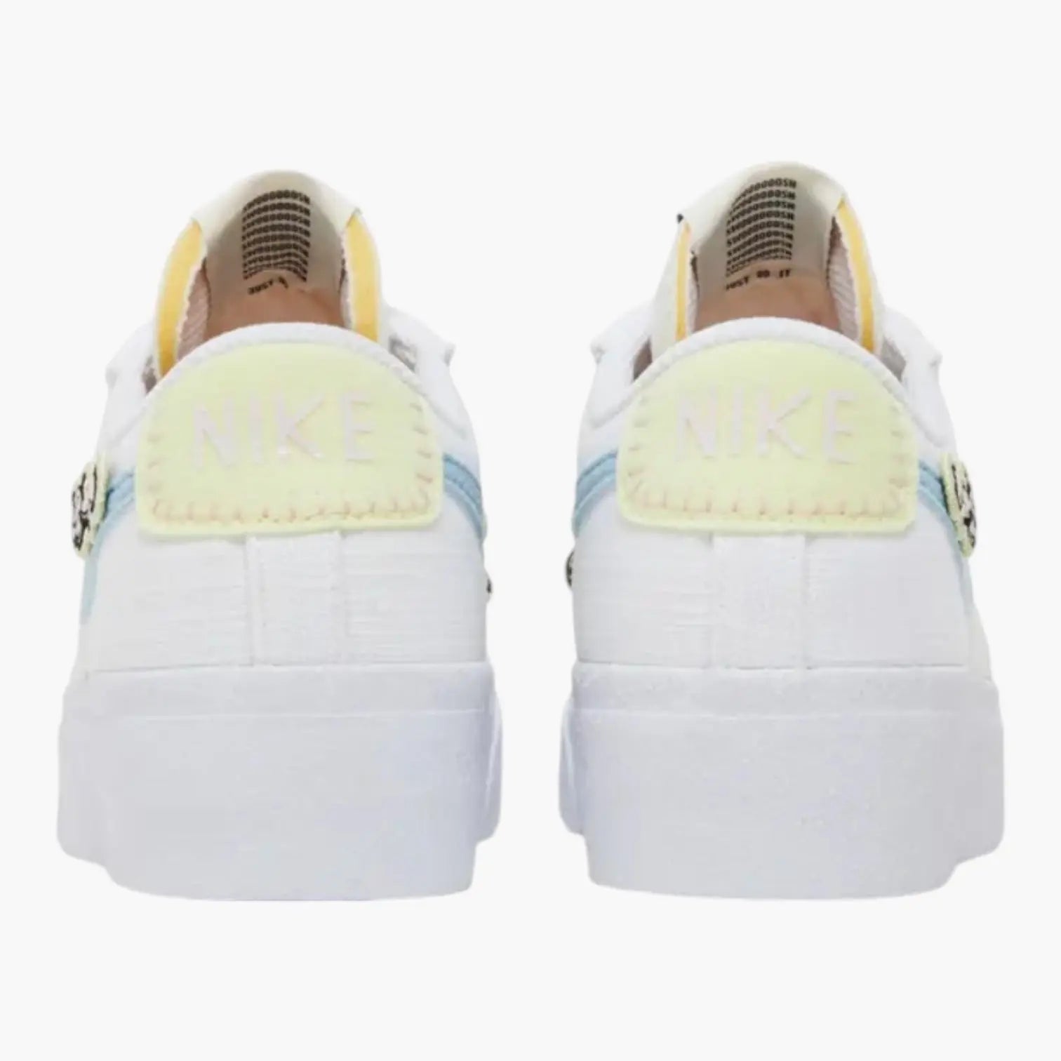 NIKE BASKET BLAZER LOW PLATFORM SE NN BLANC ROSE BLEU FEMME NIKE