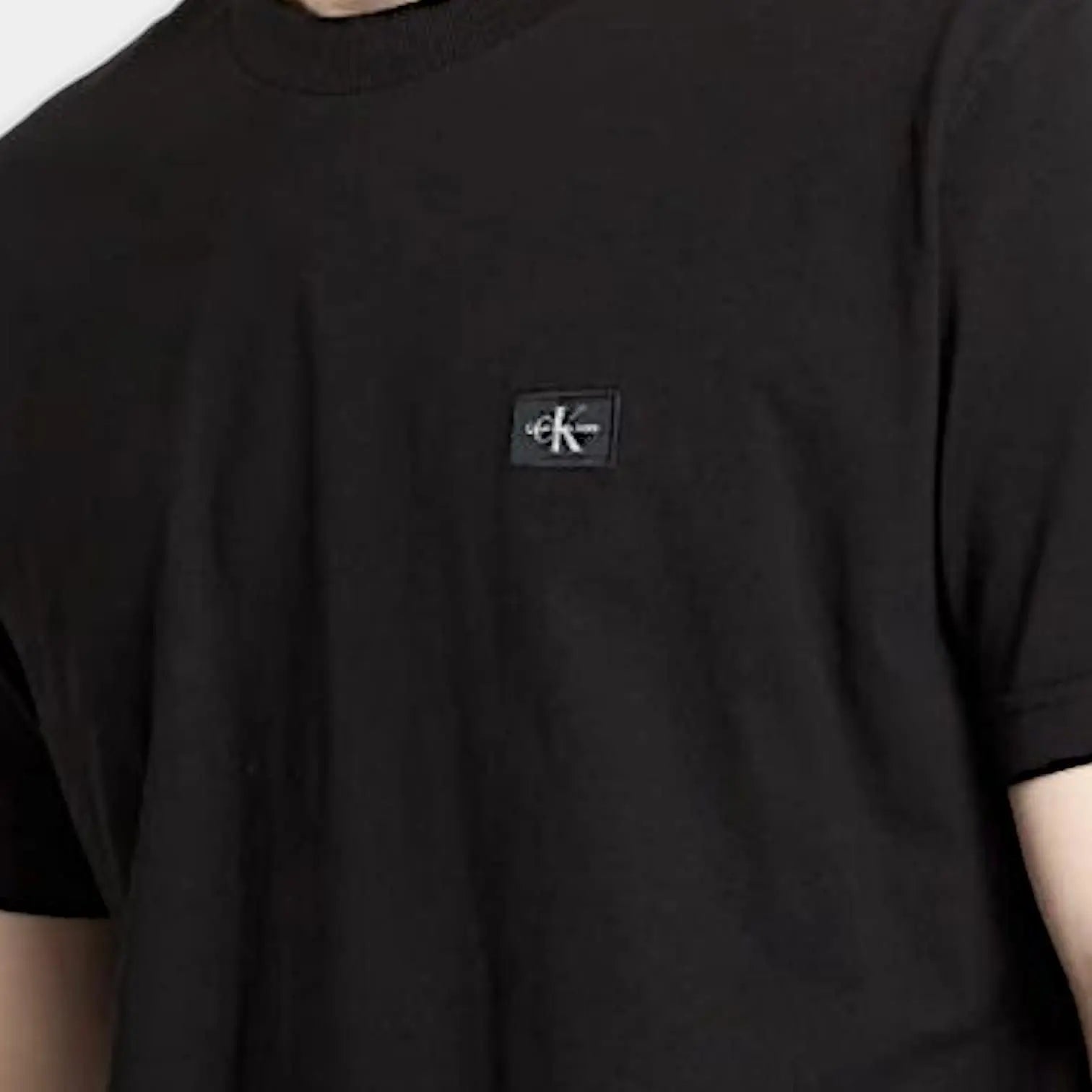 CALVIN KLEIN T-SHIRT UNIQFRENCH