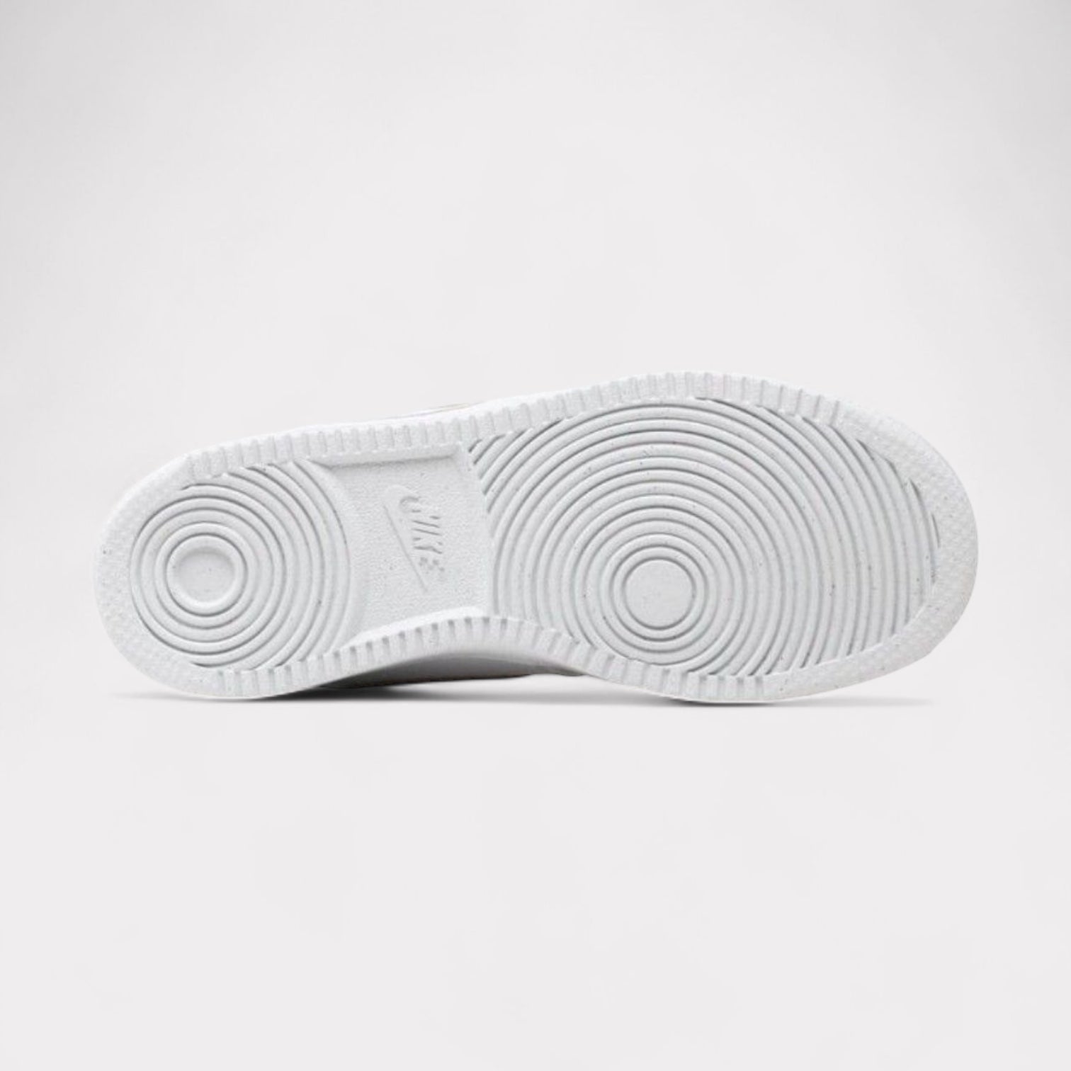NIKE COURT VISION LOW