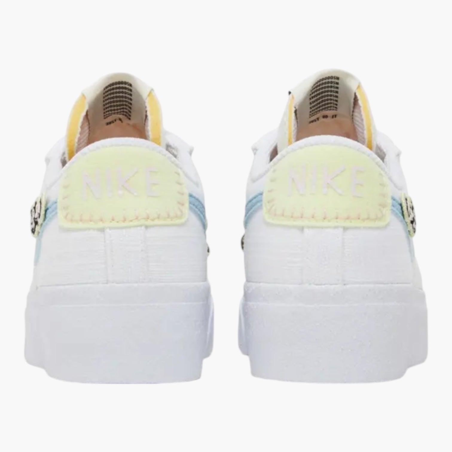 NIKE BASKET BLAZER LOW PLATFORM SE NN BLANC ROSE BLEU FEMME NIKE